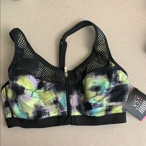 Victoria’s Secret knockout front close sports bra